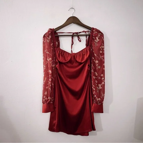WeWoreWhat x Danielle Bernstein Puff Sleeve Roses & Daisies Mini Dress Red - Picture 2 of 9